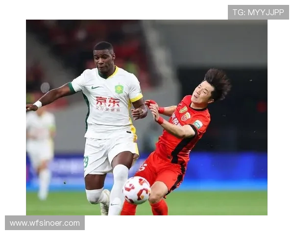 中超第29轮焦点大战山东泰山主场迎战天津津门虎激情对决即将上演 中超第29轮焦点大战山东泰山主场迎战天津津门虎激情对决即将上演